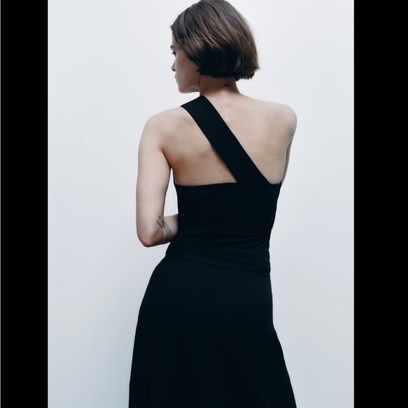 ZARA ASYMMETRIC TOP - Picture 4 of 9